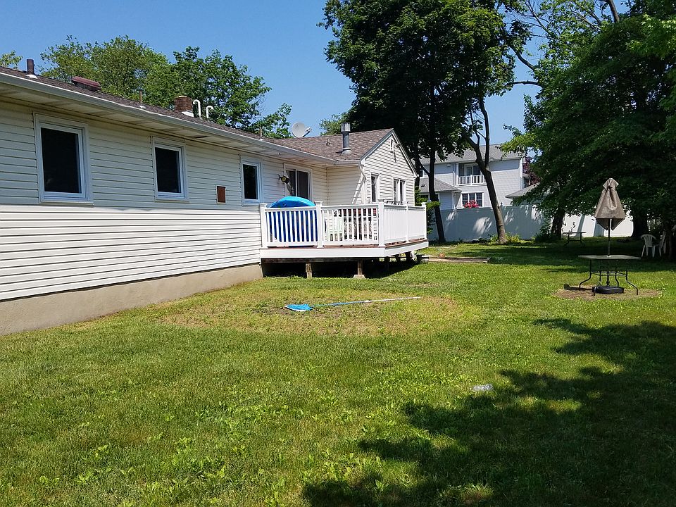 2nd image of 18 Genesse Ave