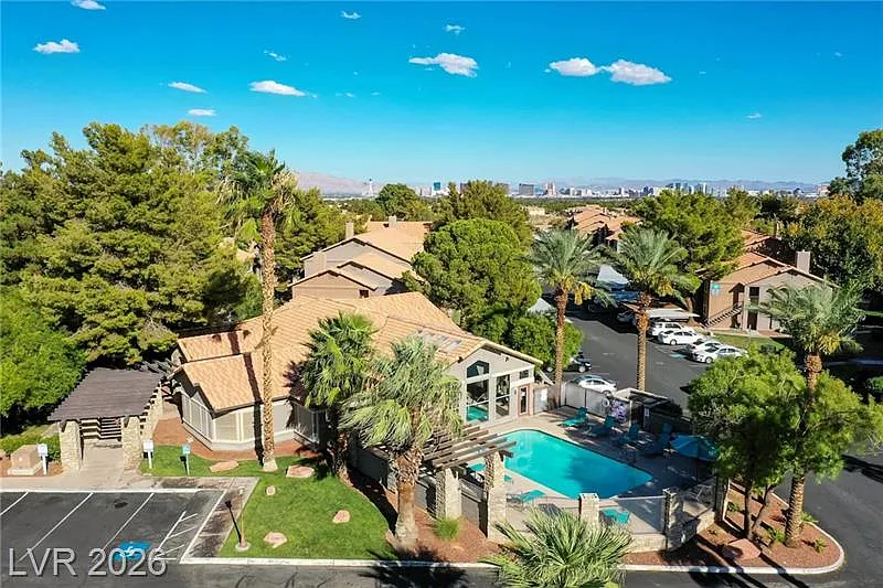 2 bed, 965 sqft, $1,295 — Photo 3