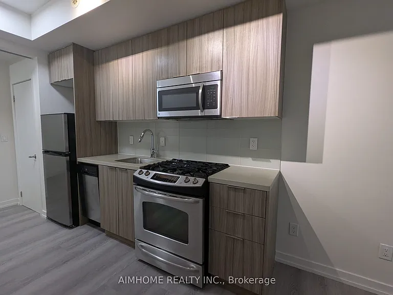 140 Broadview Ave #40 — Photo 6
