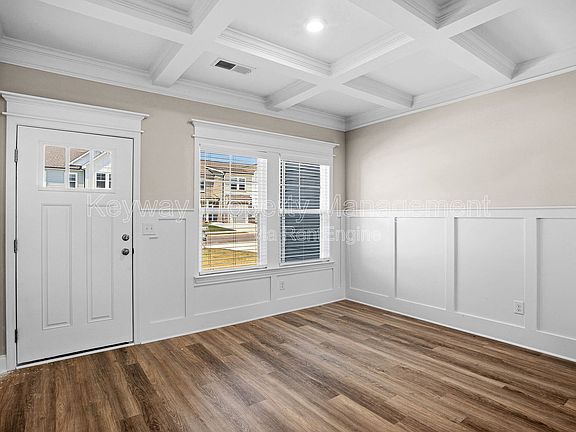 4th image of 2106 Denmark Ave SE