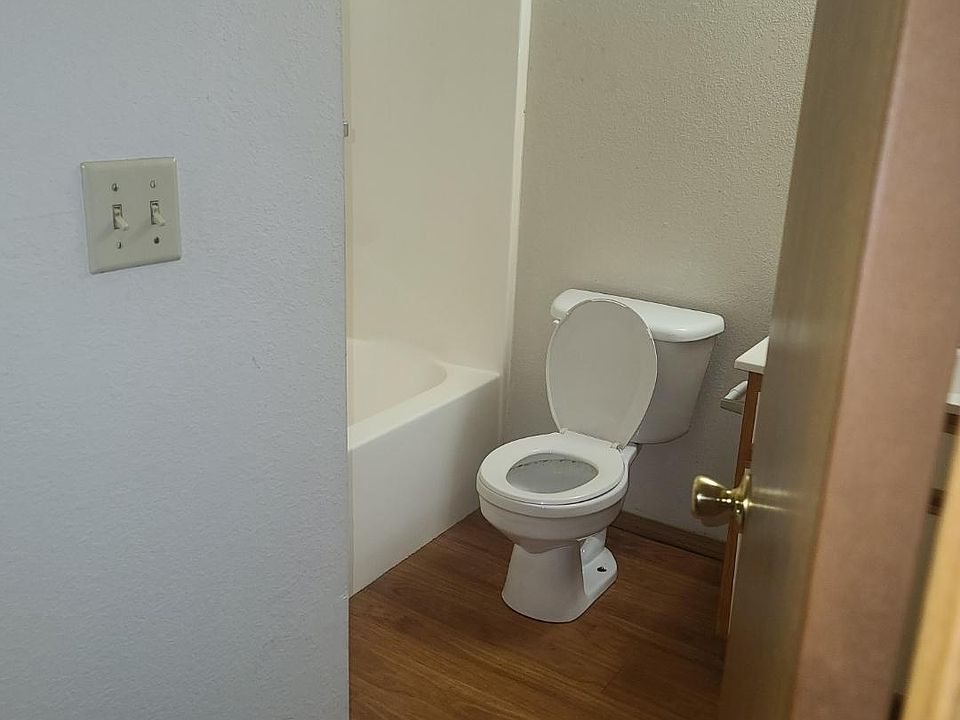 2nd image of 204 N Washington St #11