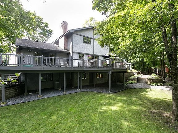 2nd image of 2665 Lakeview Dr