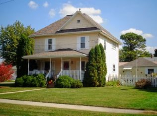 820 N Chestnut St, Kewanee, IL 61443