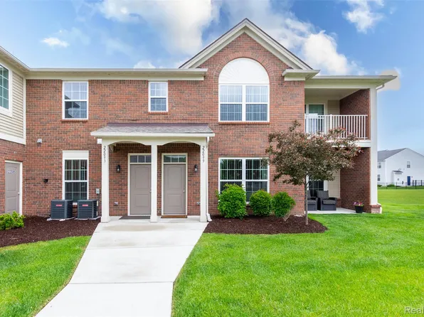 22093 Andover Dr, Macomb, MI 48042