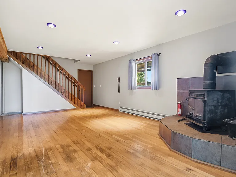 10228 Christopher Dr — Photo 23