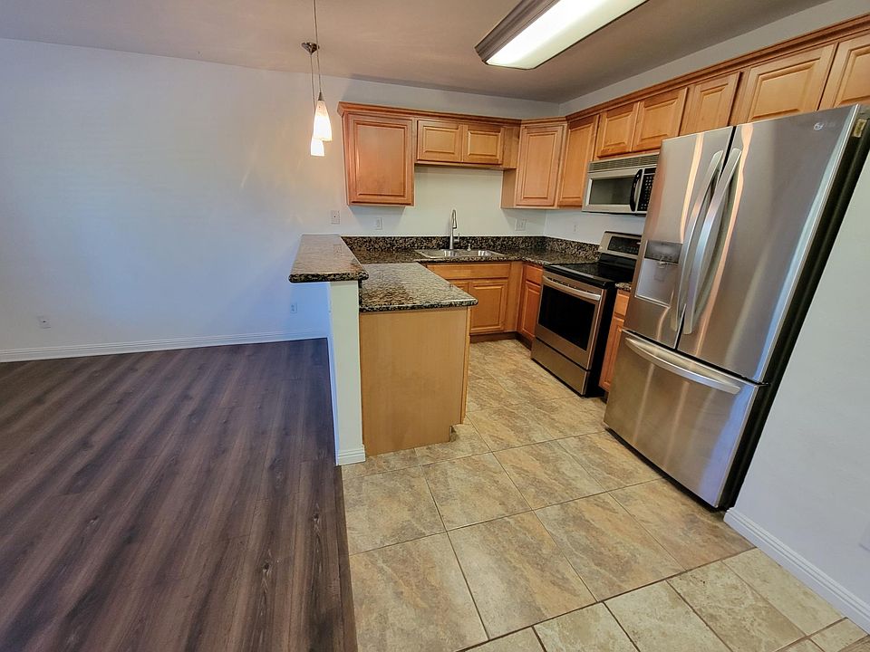 1st image of 219 Westlake Dr Unit 5