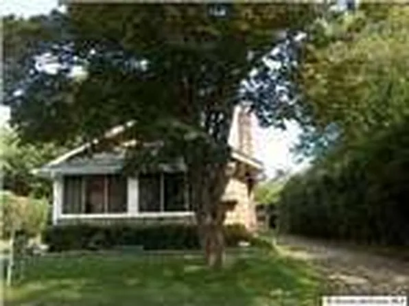 9 Genesse Ave, Oceanport, NJ 07757