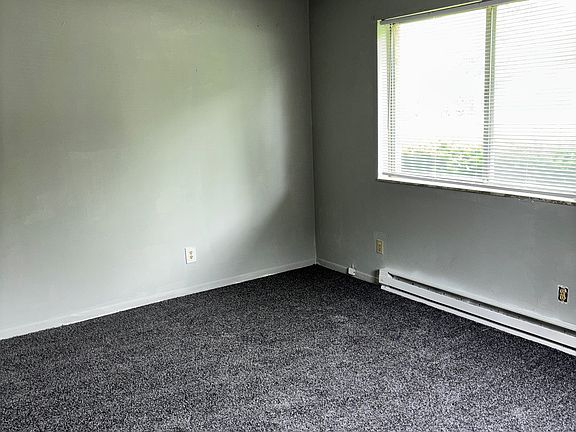 4th image of 304 Cossell Dr #304