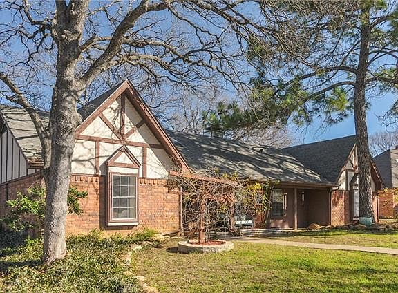 2nd image of 840 Chaparral Ct