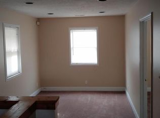 826 1/2 21st St, Huntington, WV 25703