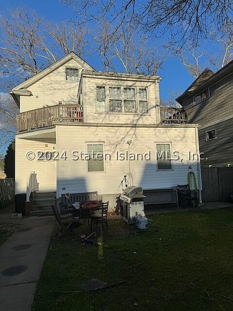 2nd image of 16 Gansevoort Blvd