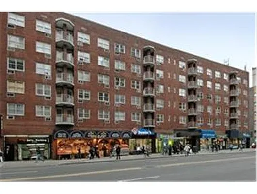 Rented by Douglas Elliman | media 8