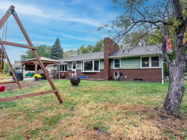 5337 Sailor Ln, Brooklyn Center, MN 55429