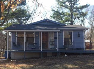 108 NE Park St, Bentonville, AR 72712