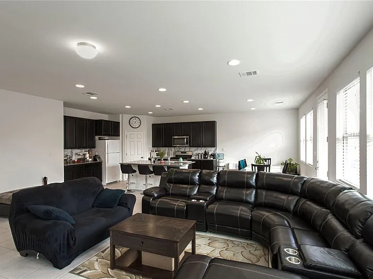9109 Garnet Dr — Photo 14