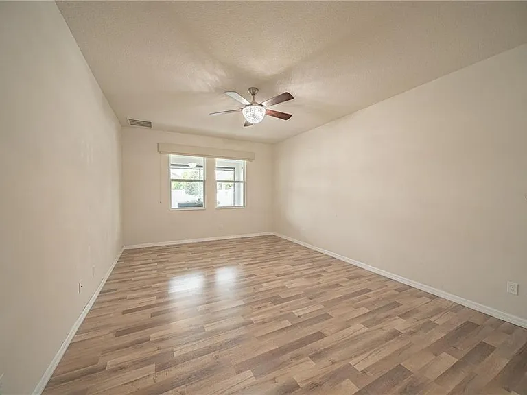 2592 Isabela Ter — Photo 14