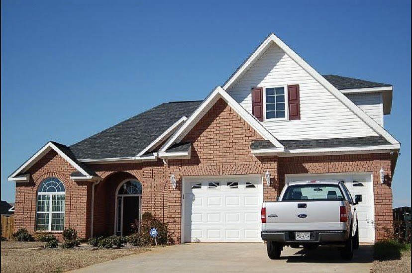 2nd image of 204 Loudon Hill Dr
