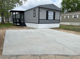 750 Silent Valley Rd Trailer 48, Lockhart, TX 78644