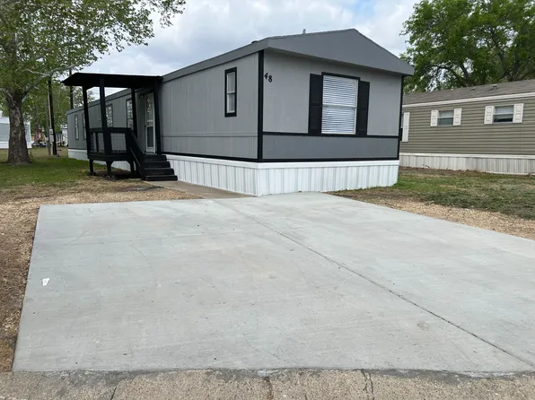 750 Silent Valley Rd Trailer 48, Lockhart, TX 78644