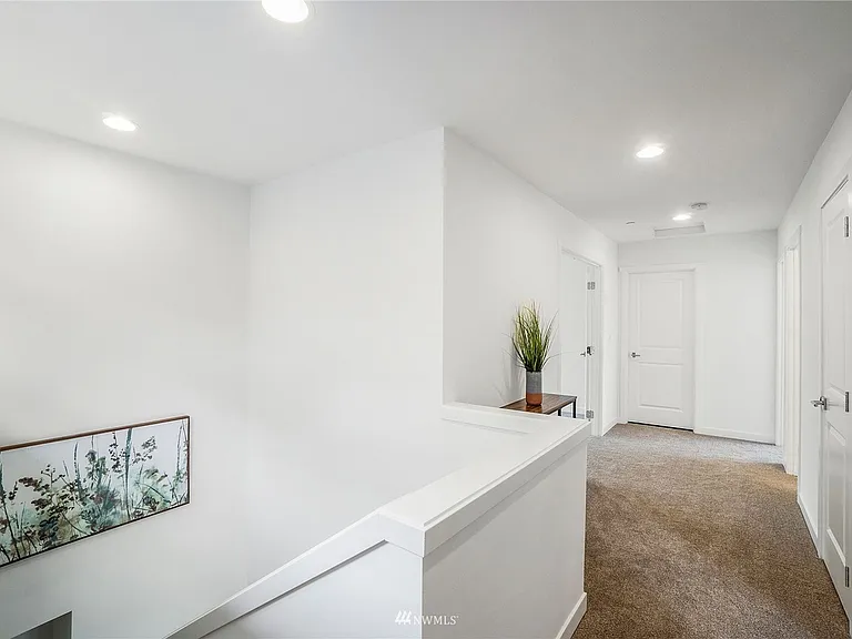 270 Arthur Ln — Photo 10