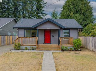 561 W 4th St, Coquille, OR 97423
