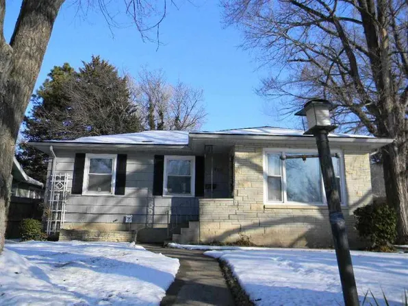 710 Bertrand St, Manhattan, KS 66502