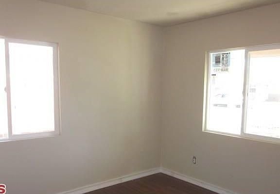 3rd image of 11913 Bombardier Ave