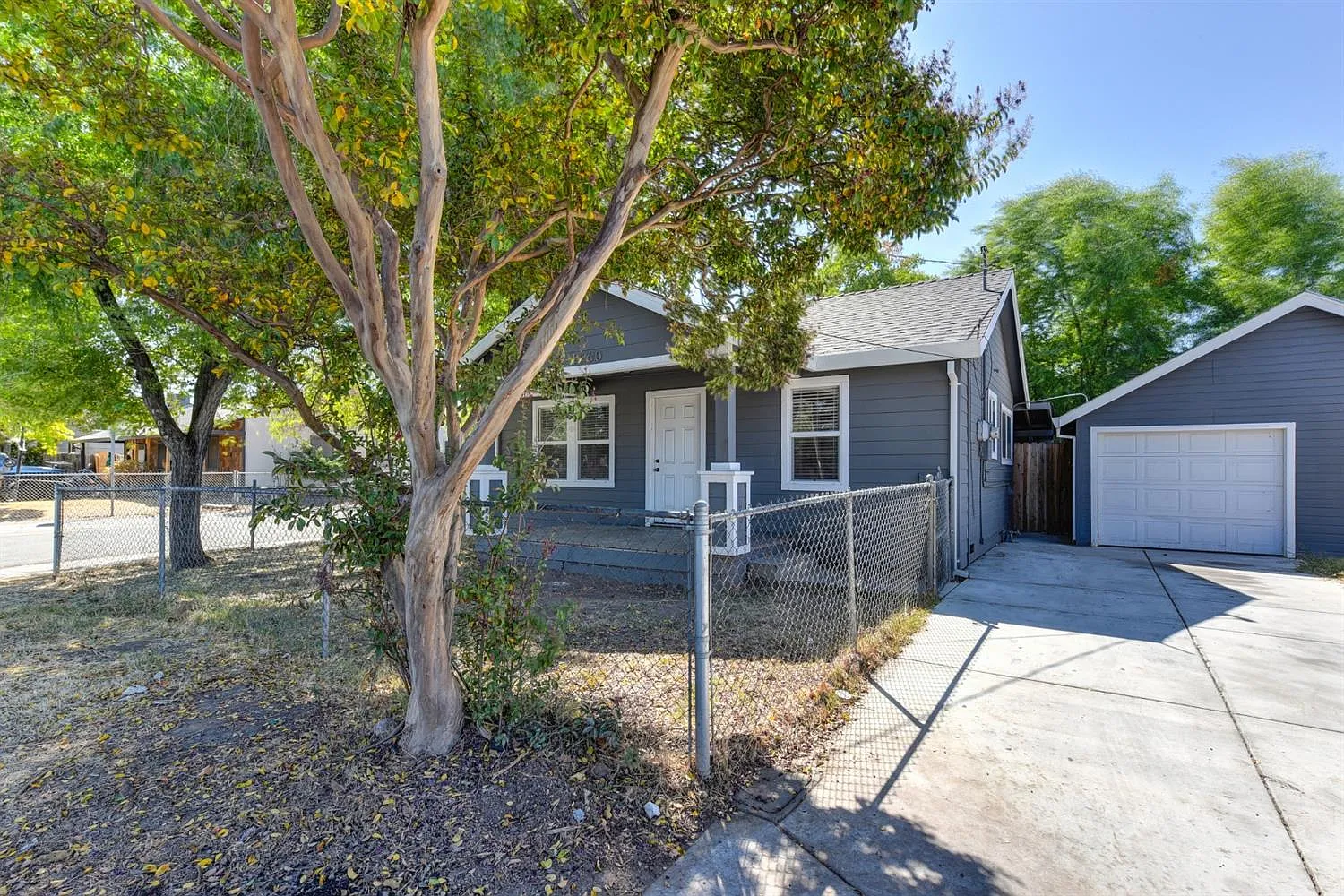 1160 Helena Ave photo 1