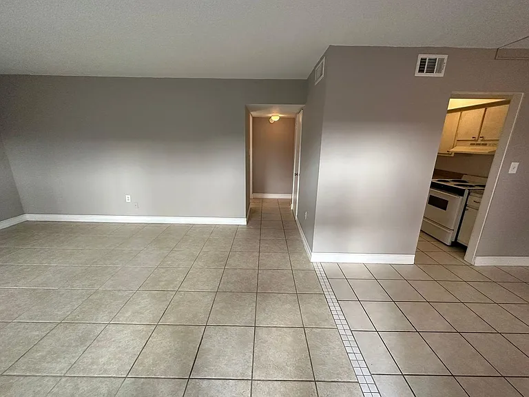 1830 Maravilla Ave #311 — Photo 5
