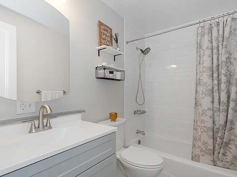 1030 Willow Ave #2 — Photo 12