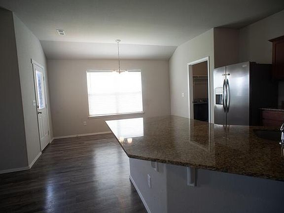 5th image of 2301 Hickory Wood Ave #1