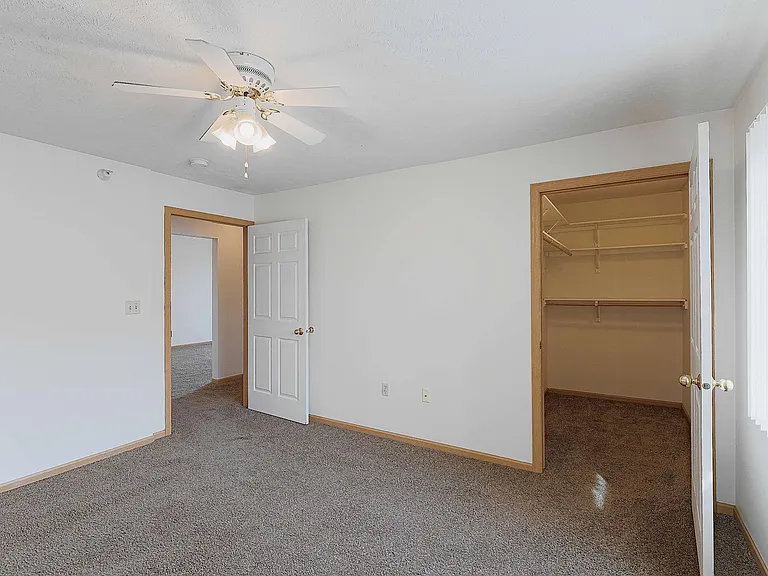 Park Ridge Apartments — Photo 81