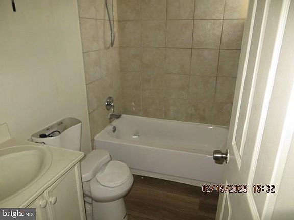 5th image of 2731 Parkwood Ave