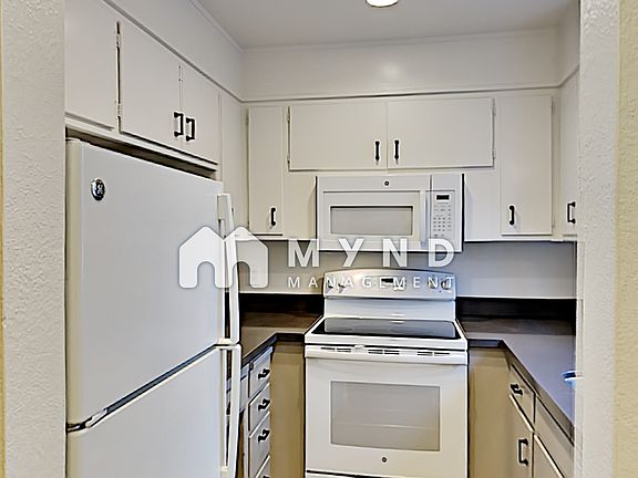 2nd image of 2751 21st St #2751