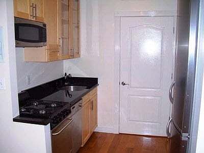 5th image of 279 E 10th St APT 16