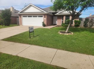 3007 Lake Side Dr, Sanger, TX 76266