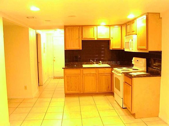 3rd image of 640 Foster Ave