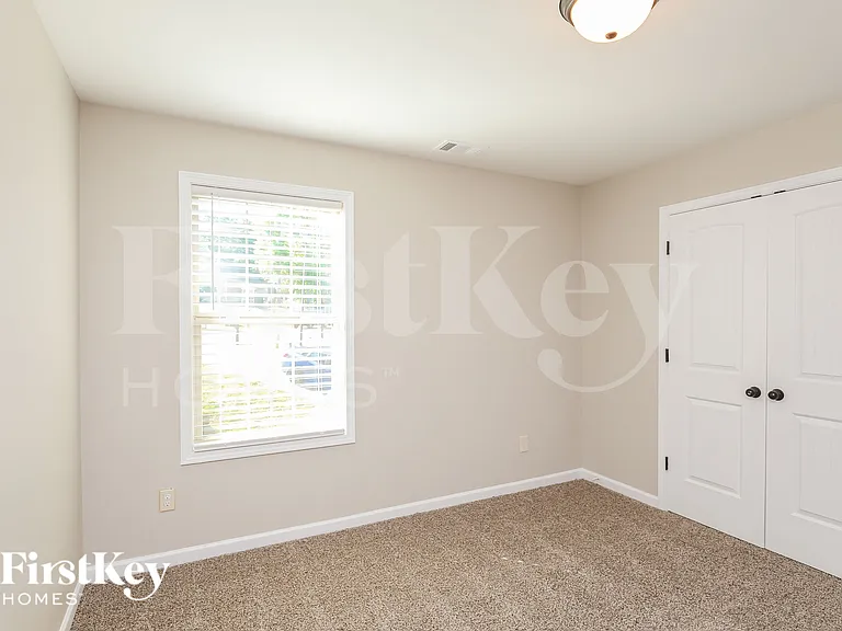 254 Cypress Pl — Photo 17