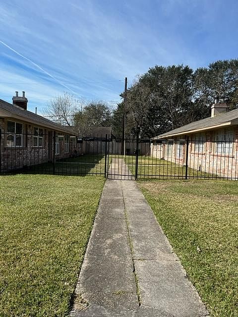 Courtyard with Fence