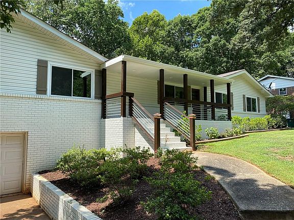 2nd image of 3958 Lake Dr SE