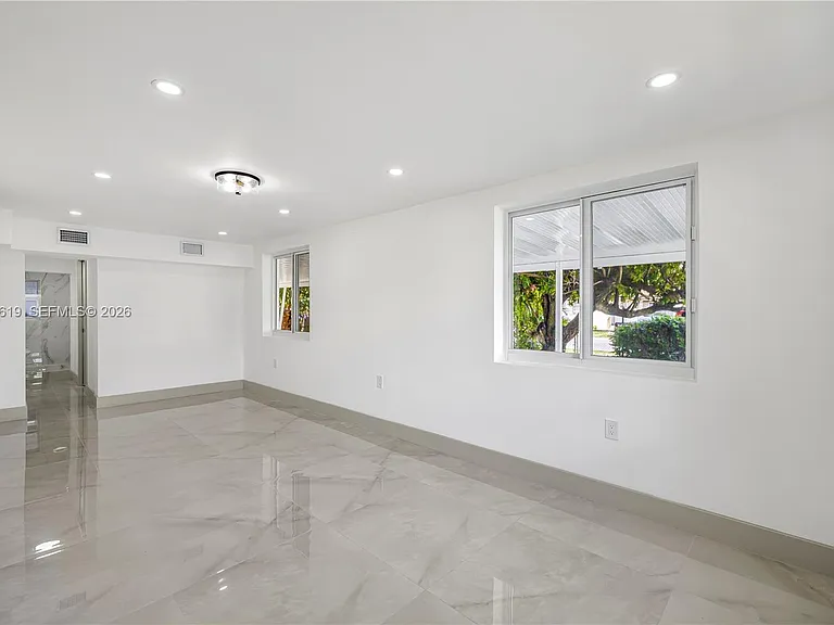 5410 SW 2nd St — Photo 26