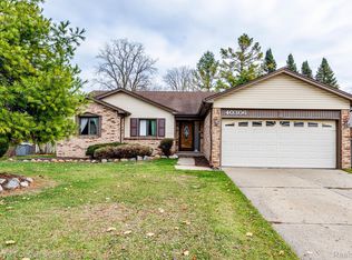 40306 La Grange Dr, Sterling Heights, MI 48313