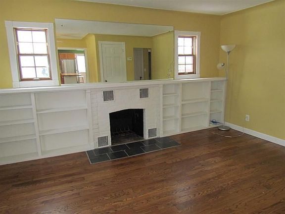 2nd image of 1321 Collegewood Dr