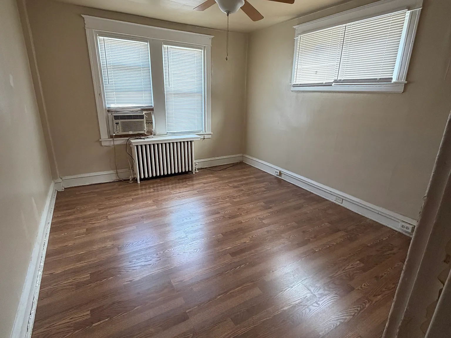 1 bed, 850 sqft, $950 — Photo 2