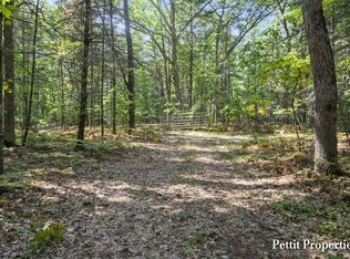 142 V L S 142nd Ave, Rothbury, MI 49452