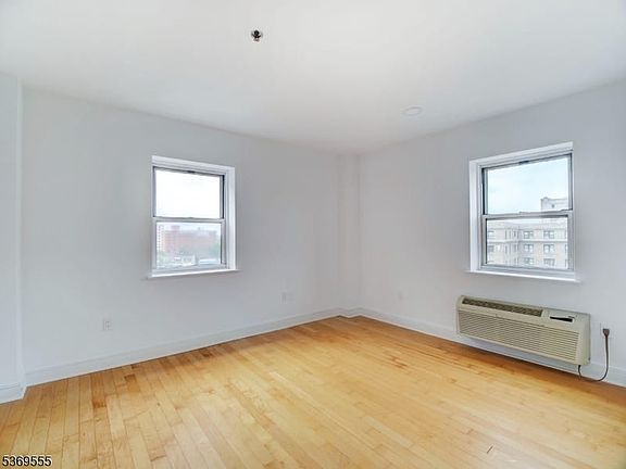 2nd image of 70 S Munn Ave APT 711