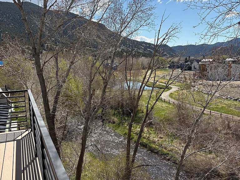 205 Two Rivers Rd #H — Photo 29