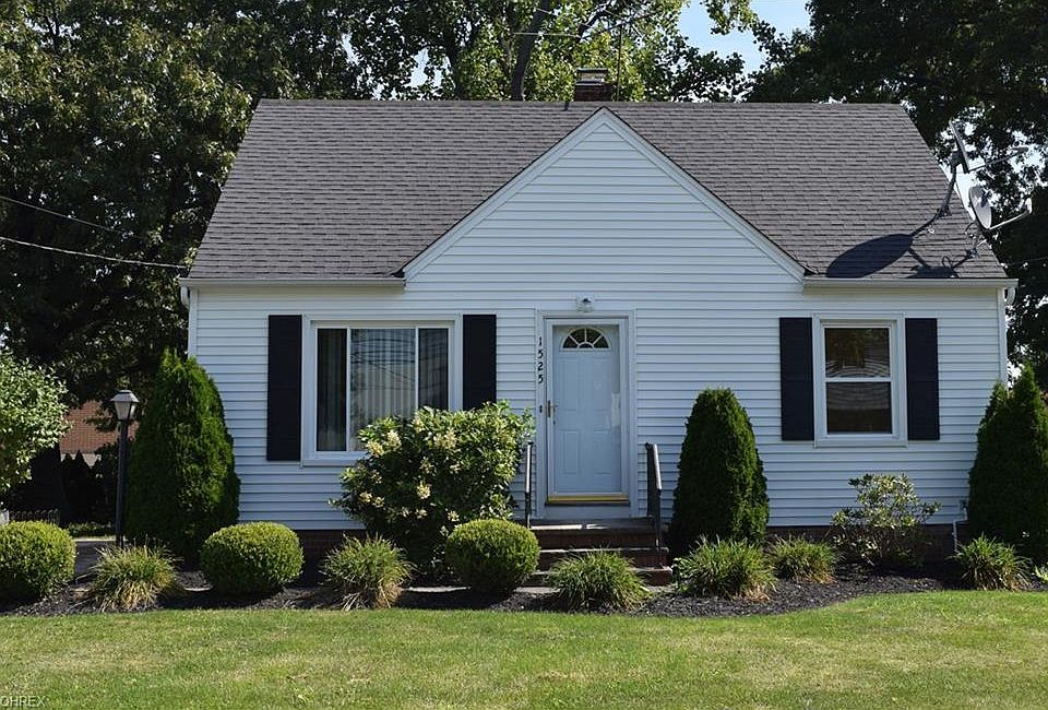 1st image of 1525 Parker Dr