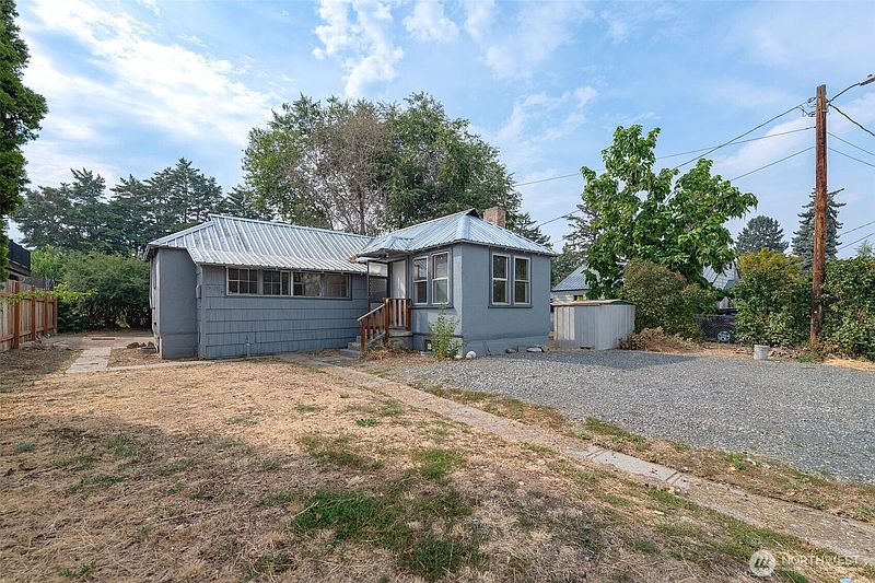 4th image of 504 Ramona Avenue