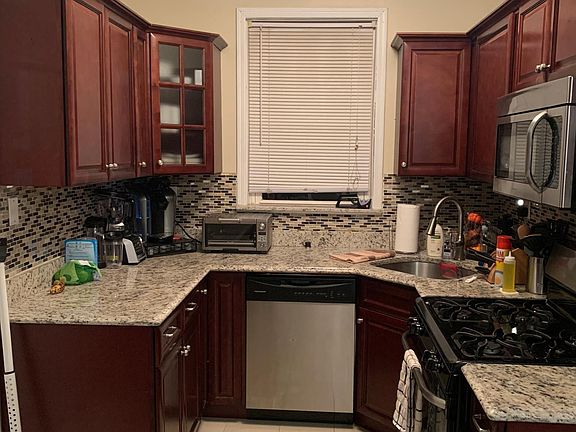 2nd image of 2879 Lawton Ave